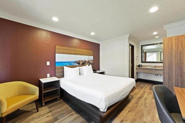 Hyland Inn near Legoland image 24