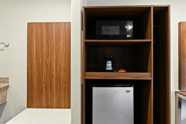 Hyland Inn near Legoland image 25