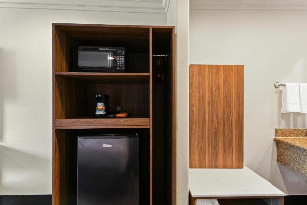 Hyland Inn near Legoland image 34